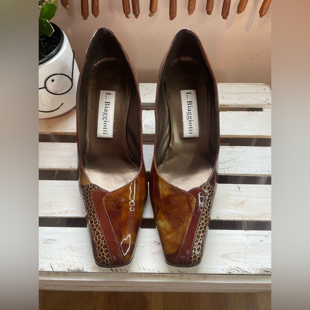 Vintage 70s Brown Tortoise Shell Patent Leather Chunky Heels, Sz 39
